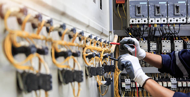 Professional Electrician technician working in Whitehouse, TX